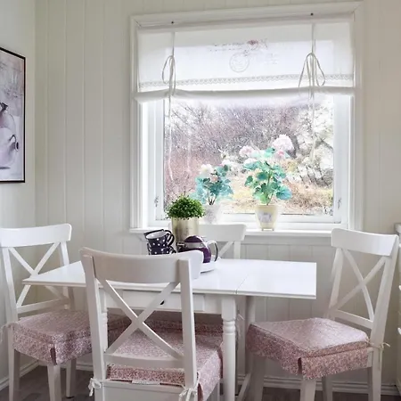 Ferienhaus Beautiful In With Wifi And 3 Bedrooms *